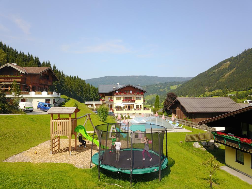 Natur & Familienhotel Der Stieglerhof Радштадт Екстер'єр фото